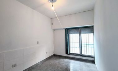 PH 3 AMBIENTES SAN JUSTO ALQUILER PATIO AMPLIO LUM