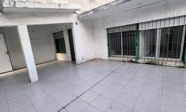 PH 3 AMBIENTES SAN JUSTO ALQUILER PATIO AMPLIO LUM