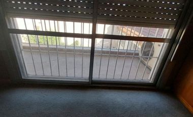 VENTA CASA DE 5 AMB EN VENTA EN TEMPERLEY