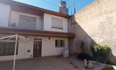 VENTA CASA DE 5 AMB EN VENTA EN TEMPERLEY