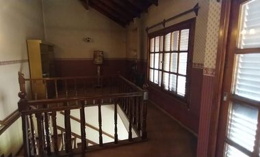 VENTA CASA DE 5 AMB EN VENTA EN TEMPERLEY