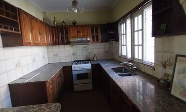 VENTA CASA DE 5 AMB EN VENTA EN TEMPERLEY