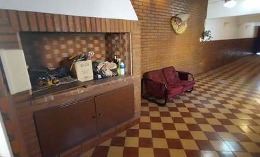 VENTA CASA DE 5 AMB EN VENTA EN TEMPERLEY