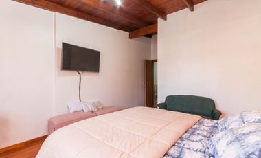 Casa 8 ambientes en venta Temperley Jardín Pileta