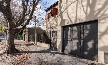 Casa 8 ambientes en venta Temperley Jardín Pileta