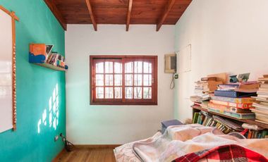 Casa 8 ambientes en venta Temperley Jardín Pileta