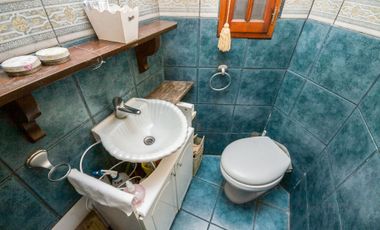 Casa 8 ambientes en venta Temperley Jardín Pileta