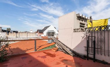 Casa 8 ambientes en venta Temperley Jardín Pileta