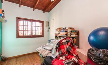Casa 8 ambientes en venta Temperley Jardín Pileta
