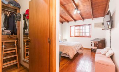Casa 8 ambientes en venta Temperley Jardín Pileta