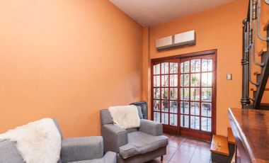 Casa 8 ambientes en venta Temperley Jardín Pileta