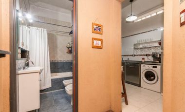 Casa 8 ambientes en venta Temperley Jardín Pileta