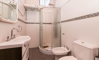 Casa 8 ambientes en venta Temperley Jardín Pileta