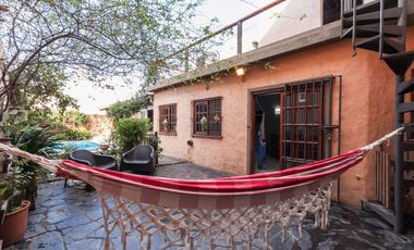 Casa 8 ambientes en venta Temperley Jardín Pileta