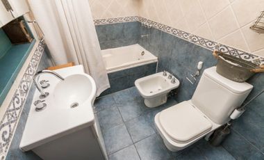 Casa 8 ambientes en venta Temperley Jardín Pileta