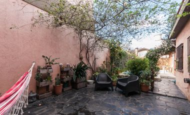 Casa 8 ambientes en venta Temperley Jardín Pileta
