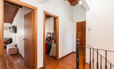 Casa 8 ambientes en venta Temperley Jardín Pileta