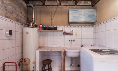 Casa 8 ambientes en venta Temperley Jardín Pileta