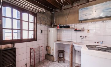 Casa 8 ambientes en venta Temperley Jardín Pileta
