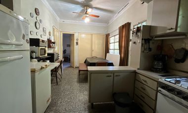 CASA 5 AMBIENTES EN VENTA LONGCHAMPS 3000mt2