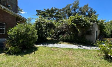 CASA 5 AMBIENTES EN VENTA LONGCHAMPS 3000mt2