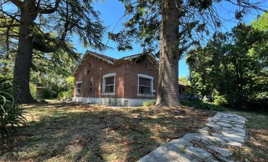 CASA 5 AMBIENTES EN VENTA LONGCHAMPS 3000mt2
