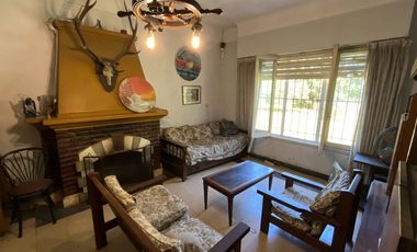 CASA 5 AMBIENTES EN VENTA LONGCHAMPS 3000mt2
