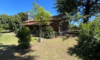 CASA 5 AMBIENTES EN VENTA LONGCHAMPS 3000mt2