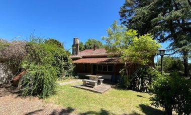 CASA 5 AMBIENTES EN VENTA LONGCHAMPS 3000mt2