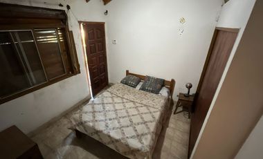 CASA 5 AMBIENTES EN VENTA LONGCHAMPS 3000mt2