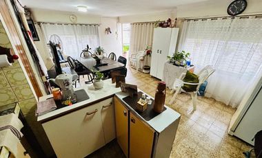 Casa de 4 PHs en block venta Lomas de Zamora