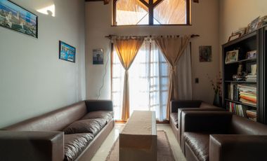 VENTA CASA 5Amb LOMAS c/Pileta, Acepta PERMUTA