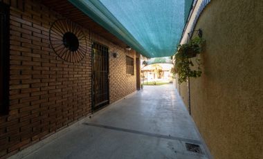 VENTA CASA 5Amb LOMAS c/Pileta, Acepta PERMUTA