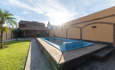 VENTA CASA 5Amb LOMAS c/Pileta, Acepta PERMUTA