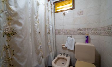 VENTA CASA 5Amb LOMAS c/Pileta, Acepta PERMUTA