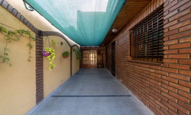 VENTA CASA 5Amb LOMAS c/Pileta, Acepta PERMUTA
