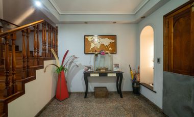 VENTA CASA 5Amb LOMAS c/Pileta, Acepta PERMUTA