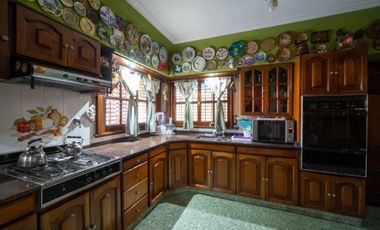 VENTA CASA 5Amb LOMAS c/Pileta, Acepta PERMUTA