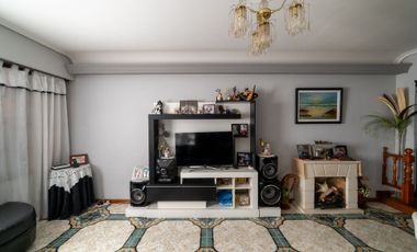 VENTA CASA 5Amb LOMAS c/Pileta, Acepta PERMUTA