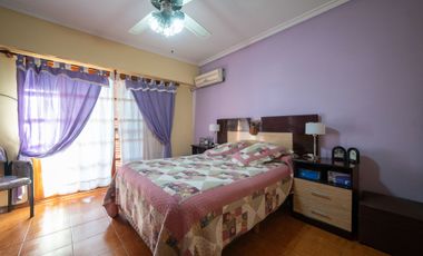 VENTA CASA 5Amb LOMAS c/Pileta, Acepta PERMUTA