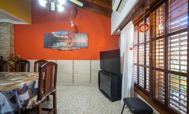 VENTA CASA 5Amb LOMAS c/Pileta, Acepta PERMUTA