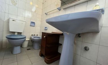 casa 4 ambientes en venta  Adrogue
