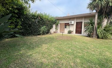 CASA PH EN VENTA 3 DORMITORIOS CON PATIO F.VARELA