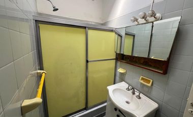 CASA PH EN VENTA 3 DORMITORIOS CON PATIO F.VARELA