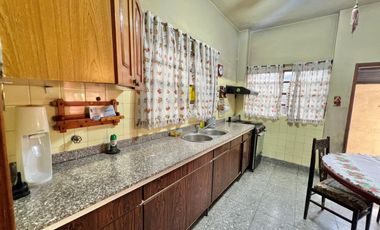 CASA PH EN VENTA 3 DORMITORIOS CON PATIO F.VARELA