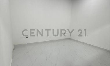 En Renta local de 154 m2 en nueva Plaza Comercial en Av Oswaldo Guayasamín