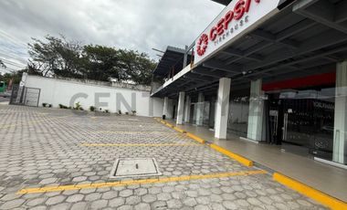 En Renta local de 154 m2 en nueva Plaza Comercial en Av Oswaldo Guayasamín