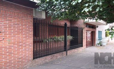 Casa tipo Chalet 2 plantas 3 Dormitorios 2 Baños Cochera y Dep de Servicio