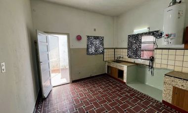 PH 2 AMBIENTES VENTA MUY BUENA ZONA LLAVALLOL