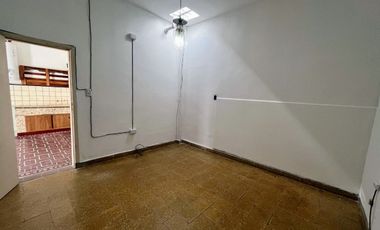 PH 2 AMBIENTES VENTA MUY BUENA ZONA LLAVALLOL